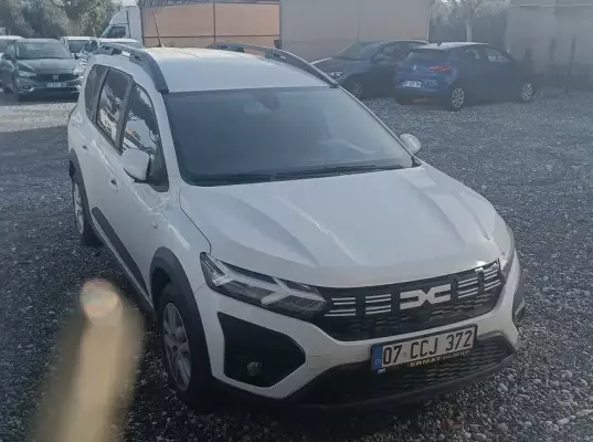 İzmir'de kiralık Dacia Jogger