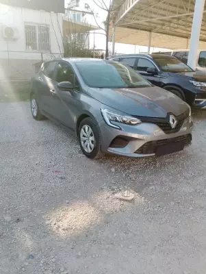 Renault Clio for rent in Izmir
