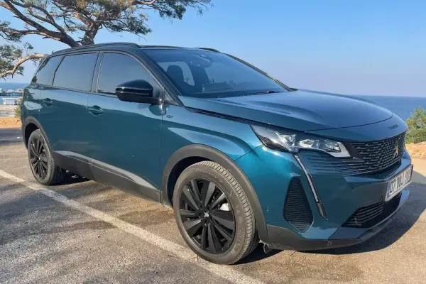 Izmir'de kiralık Peugeot 5008