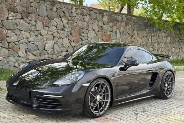 Porsche Cayman for rent in Turkey