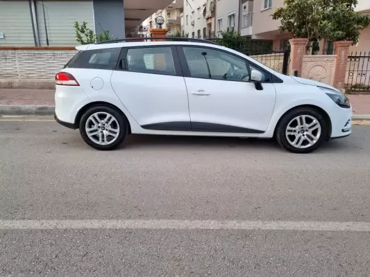 Renault Clio Sport Tourer for rent in Alanya